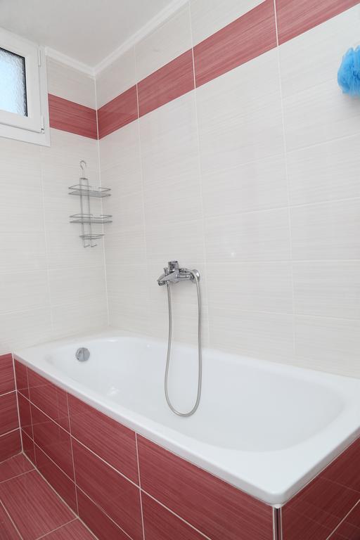 Konstantinos Luxury Apartment เกราโมตี ภายนอก รูปภาพ