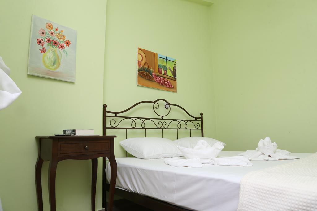 Konstantinos Luxury Apartment เกราโมตี ภายนอก รูปภาพ