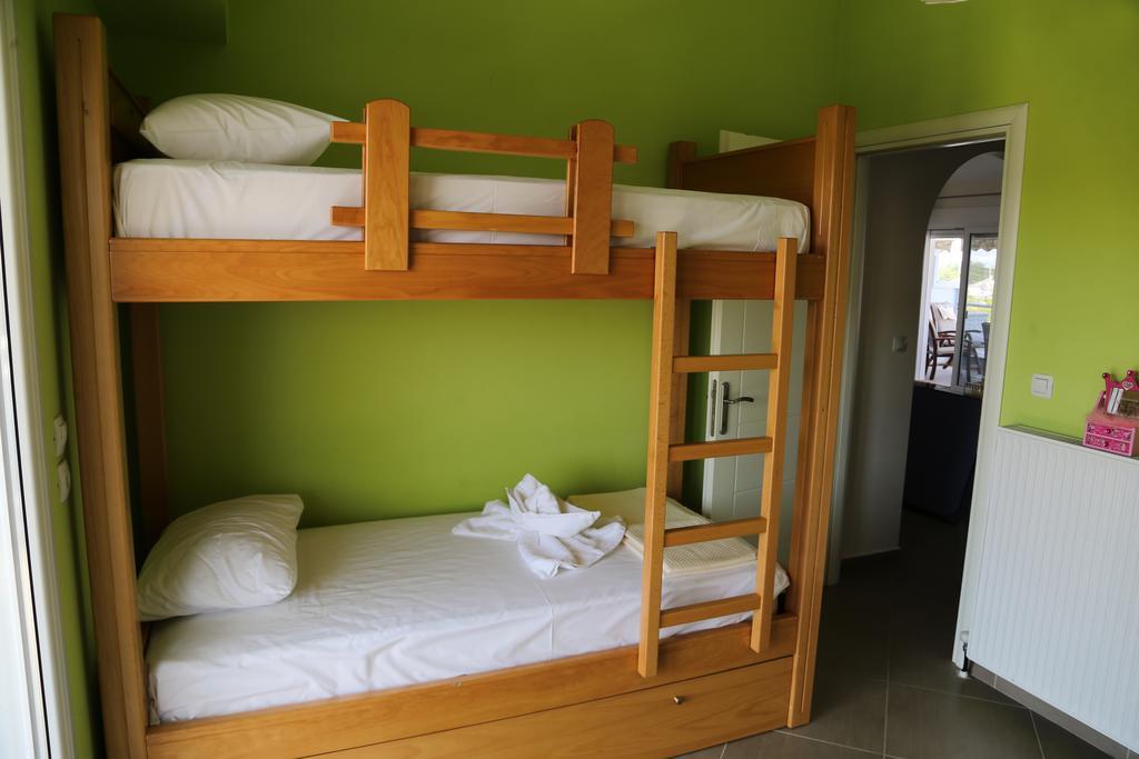 Konstantinos Luxury Apartment เกราโมตี ภายนอก รูปภาพ